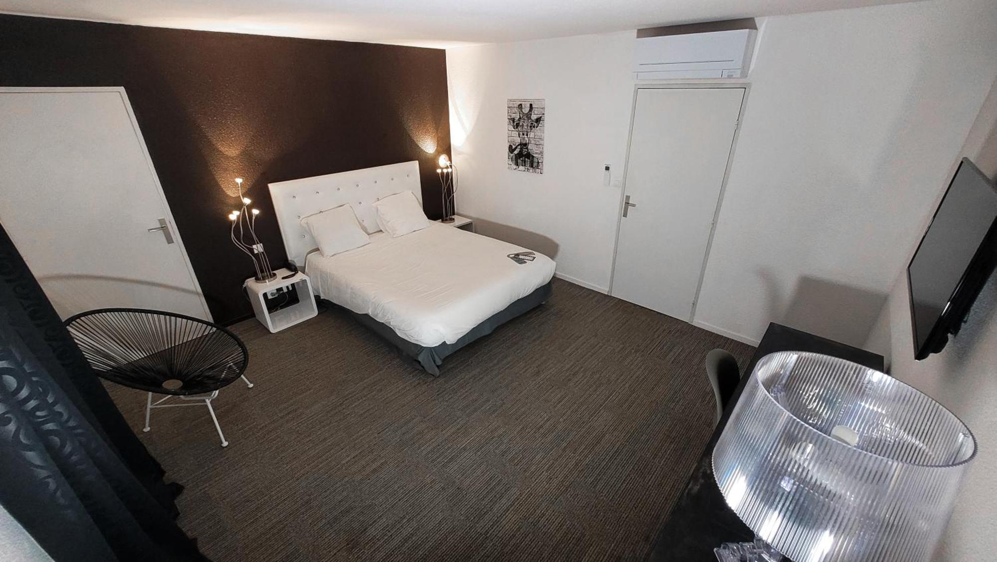 Enzo Hotels Diane - Logis Amneville Ngoại thất bức ảnh