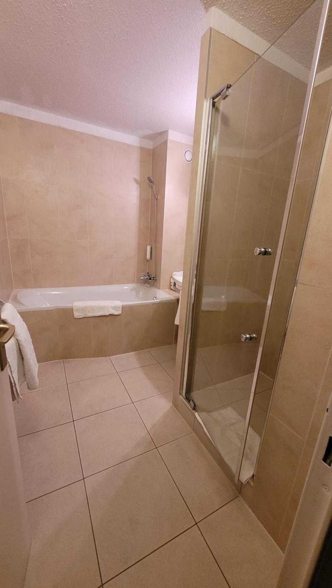 Enzo Hotels Diane - Logis Amneville Ngoại thất bức ảnh