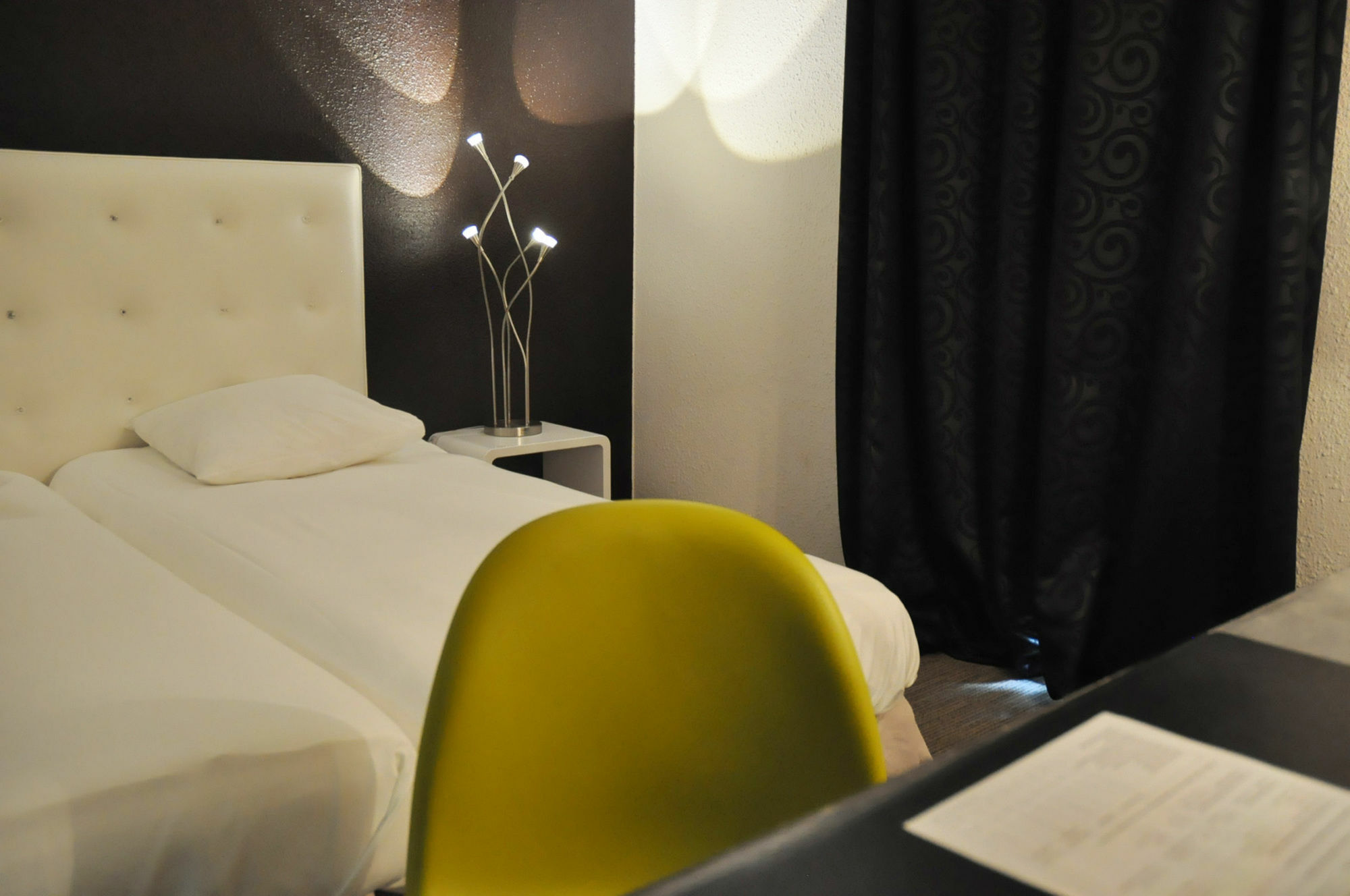 Enzo Hotels Diane - Logis Amneville Ngoại thất bức ảnh